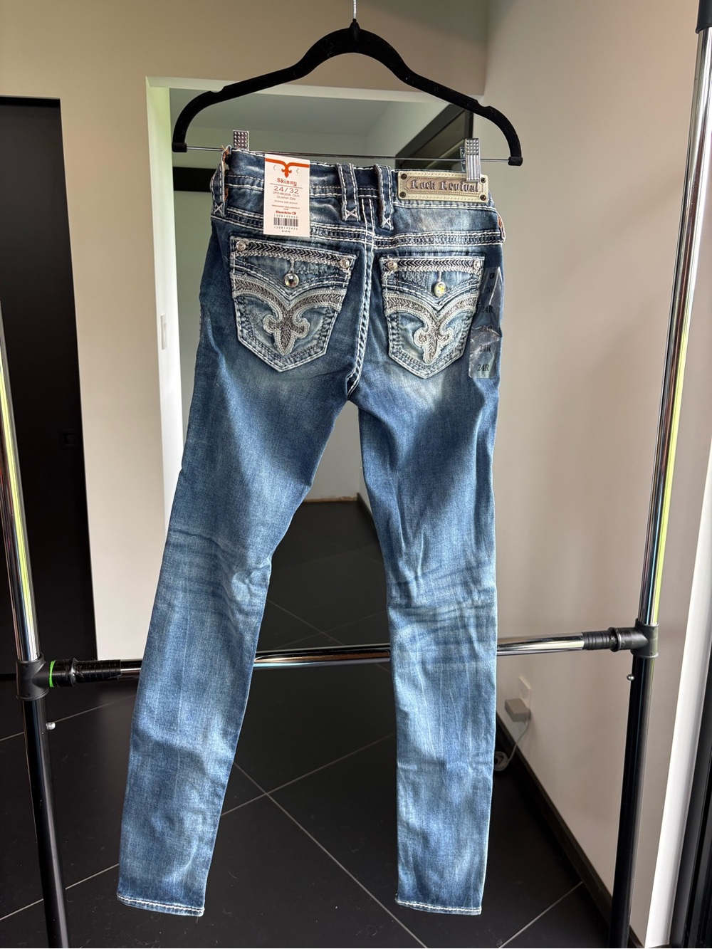 Rock Revival Women's Skinny Jeans in Faded Blue with Embroidered Back Pockets - Picture 6 of 6
